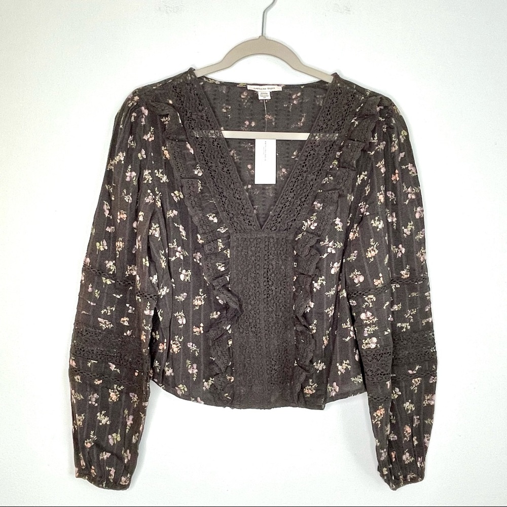 American Eagle Floral Lace Peasant Crop Top Women’s Medium Gray Romantic Boho